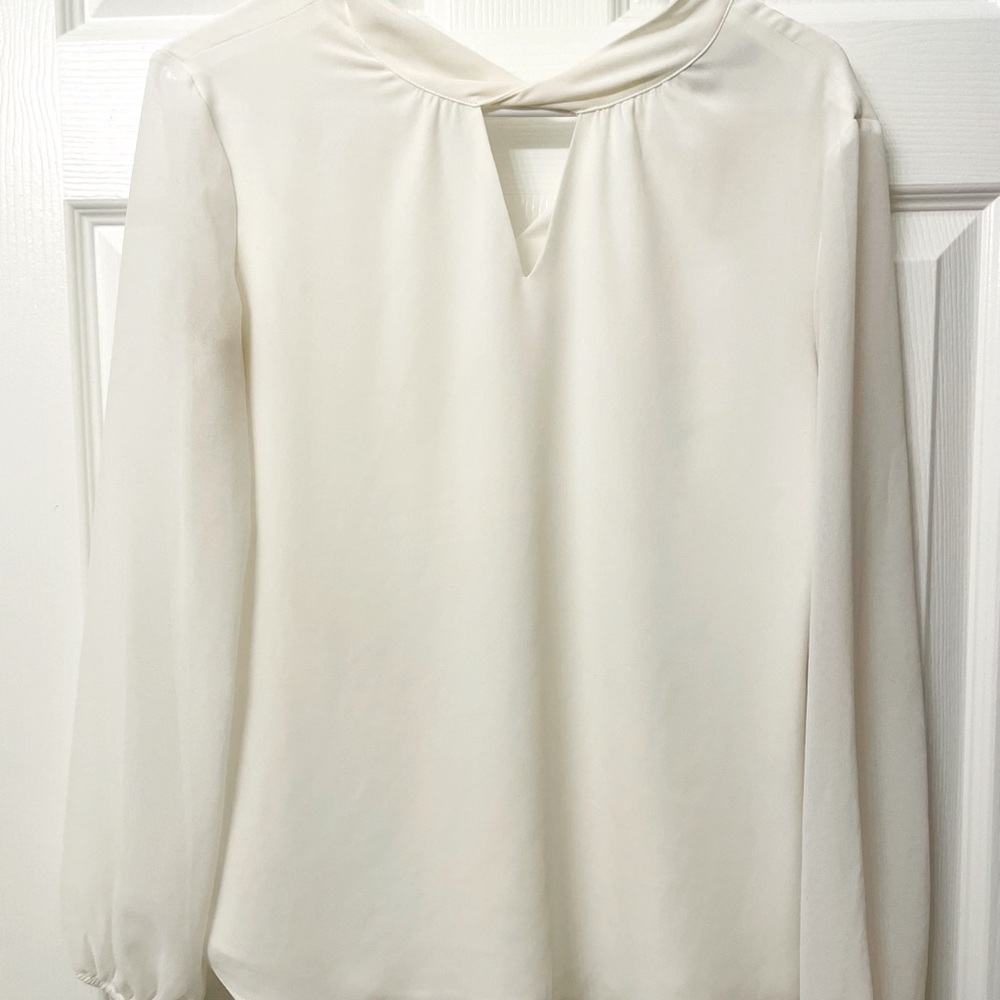 White House Black Market Keyhole Top